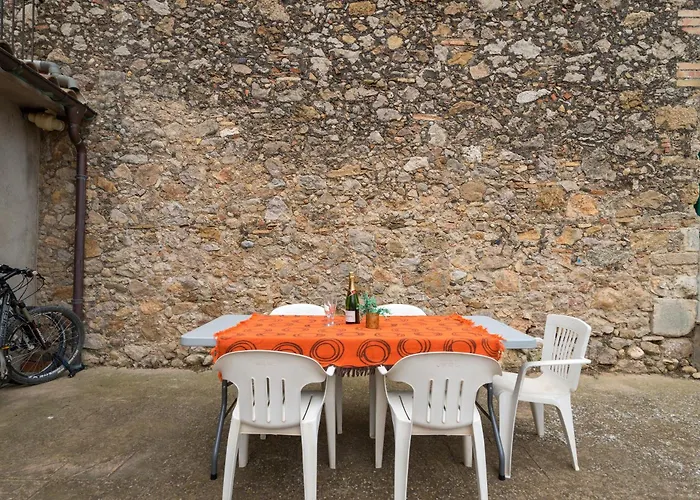Castello Baix Tatil Evi